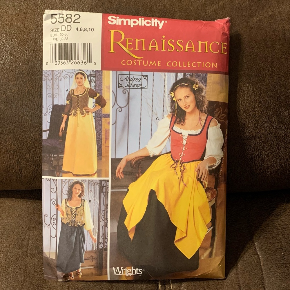 Simplicity 5582 - Renaissance Costume Pattern - Unused